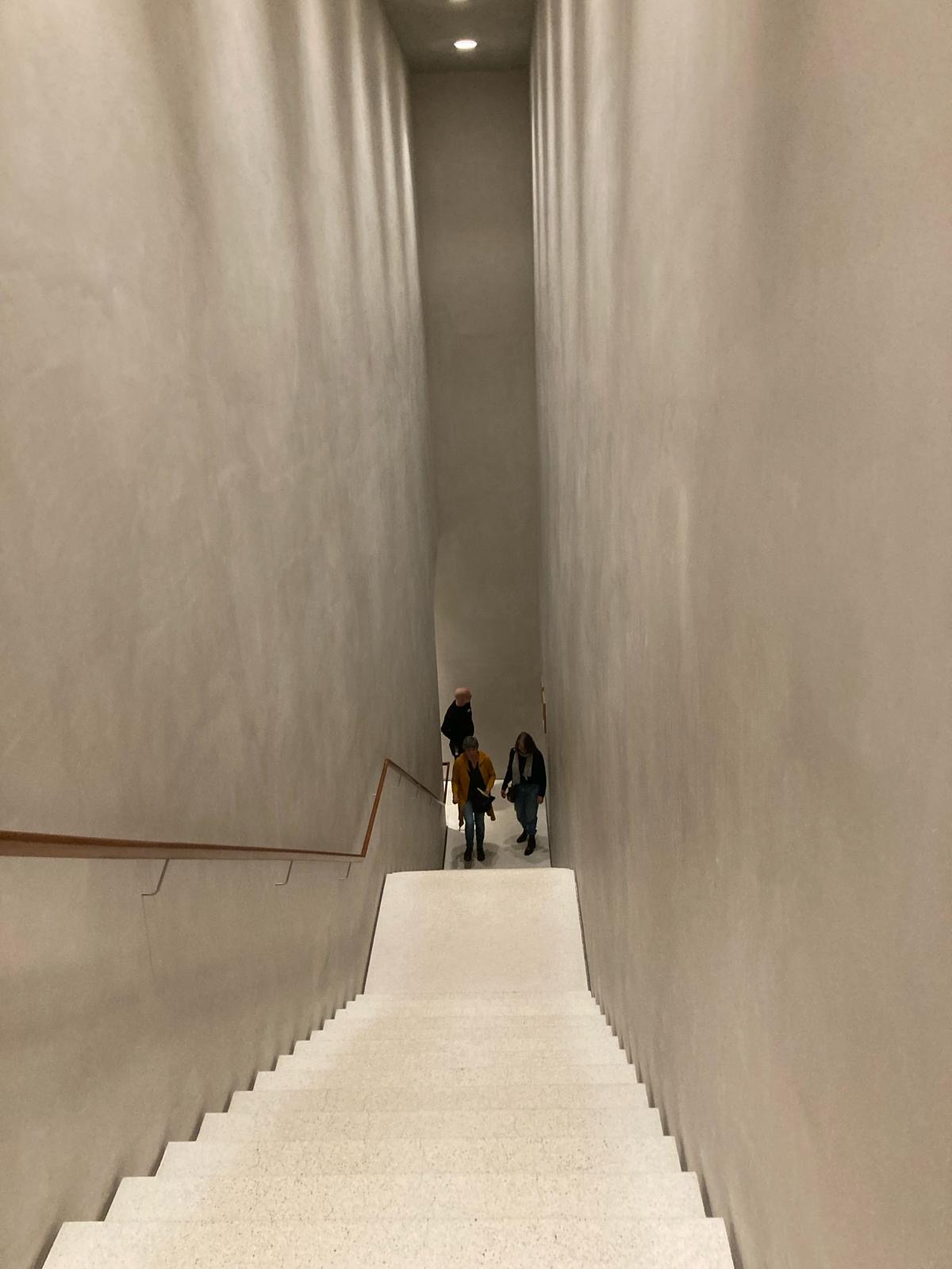 Grey Monday Kolumba 2